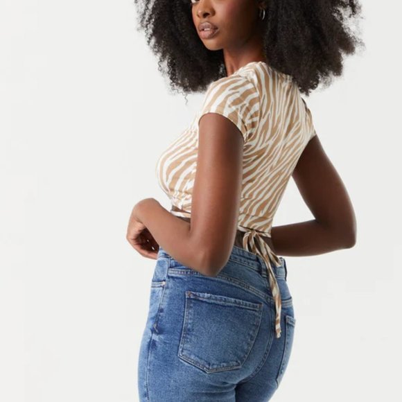 Womens Zebra Print Crossover Self-Tie Waist Crop Top Size XL NWT​ - Picture 3 of 3